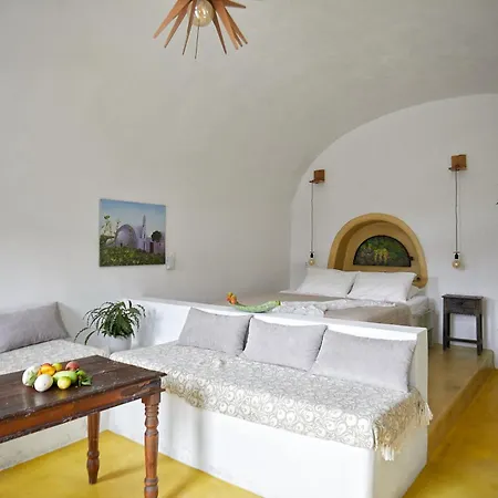 Sunlight Cave Agrilia Holiday home *